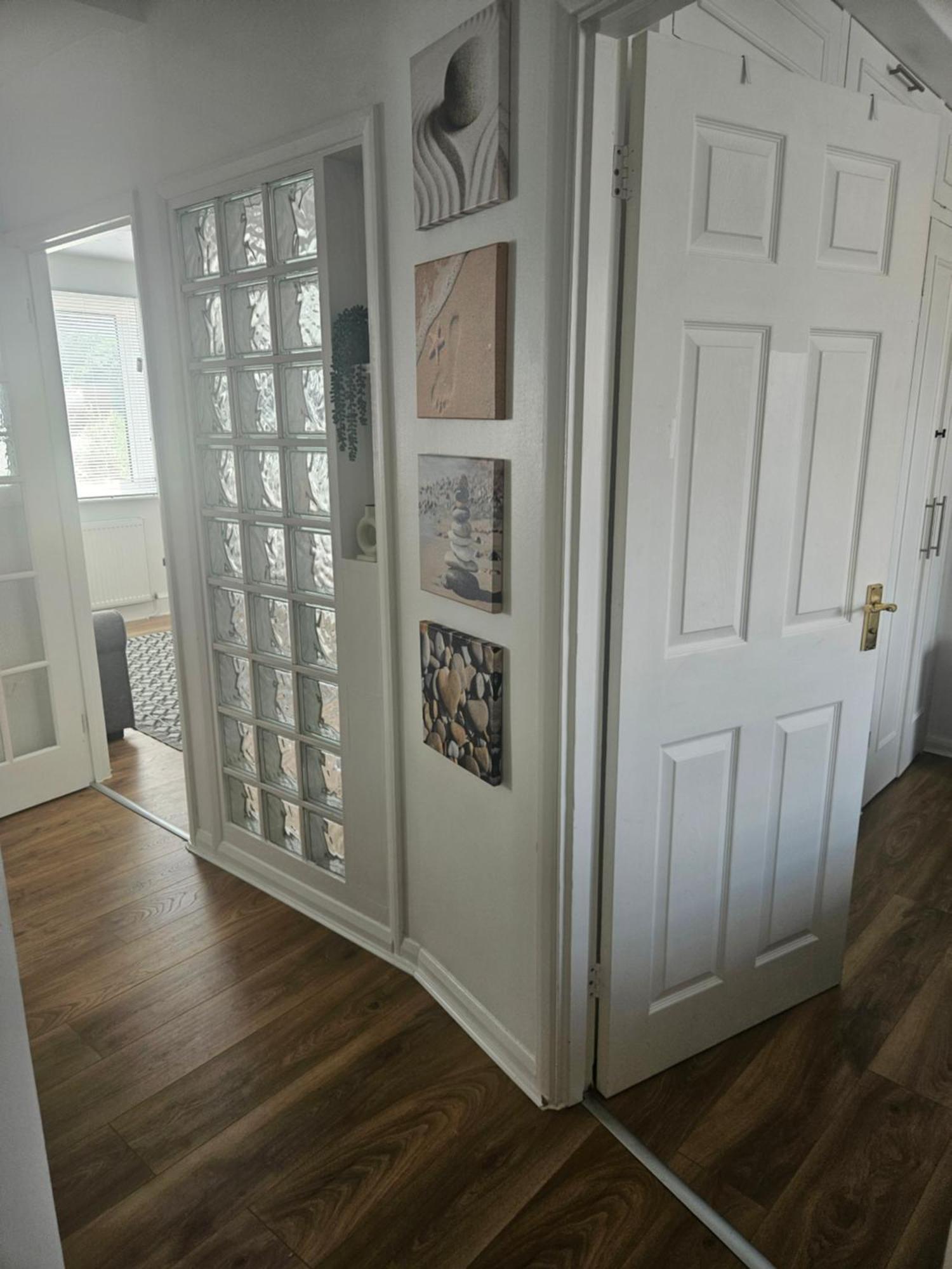 St Albans City Stays - Near Luton Airport - St Albans Abbey & City Train Station - Close To London- Harry Potter World - The Odyssey Cinema - Abbey Cathedral- Contractors I Business I Leisure- Sleeps Upto 6 People Ngoại thất bức ảnh